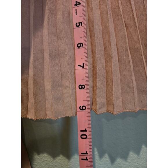 Michael Costello Revolve Women's XXS Marcella Pink Off-Shoulder Pleated Crop Top - Picture 8 of 10